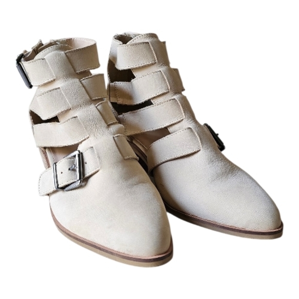 Crevo Jessamine Cream Leather Cutout Western Ankle Booties Pointed Toe - Picture 2 of 14